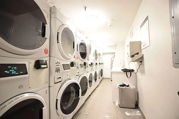 Rented by Artur Gutman, LREB | media 20