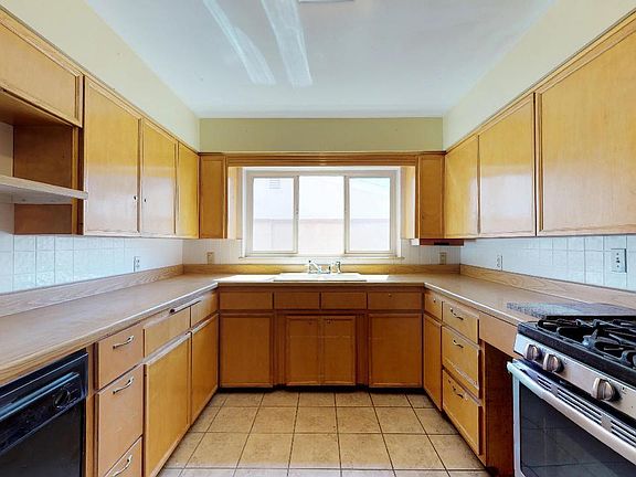 4th image of 610 Palisades Dr NW