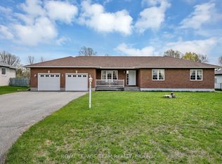 6668 Tommary Dr, Ottawa, ON K4P1G8