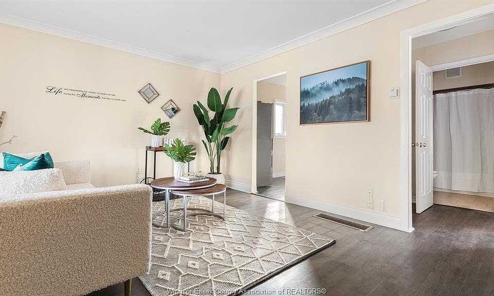 1st image of 1361 Campbell Ave