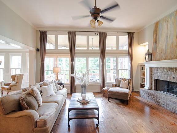 Floor to ceiling Windows!