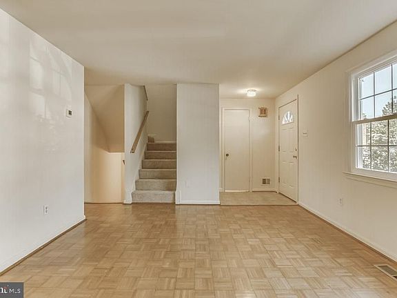 5th image of 3025 Ellenwood Dr