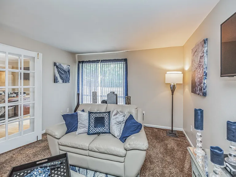 Summer Trace Apartments — Photo 19