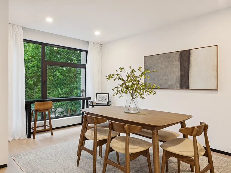 350 W 44th St #505 — Photo 2