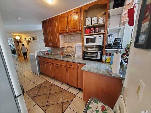 5th image of 110-17 55th Ave