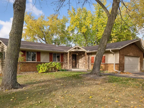 3960 Hunters Hill Way, Minnetonka, MN 55345