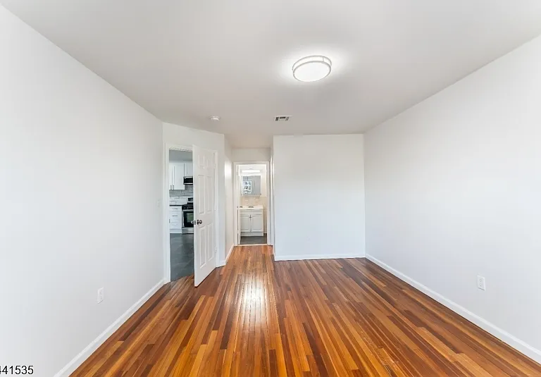 83 S 1st St #2 — Photo 9