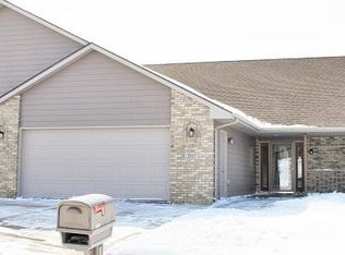 2117 E Pebble Beach Ln, Brandon, SD 57005
