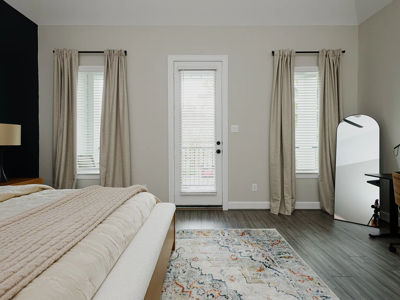 1109 Robbie St — Photo 4