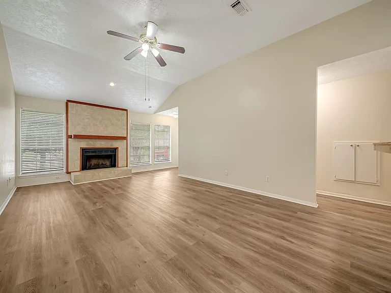 16906 Canary St — Photo 6