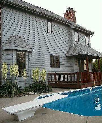 2nd image of 35 Bayhill Dr