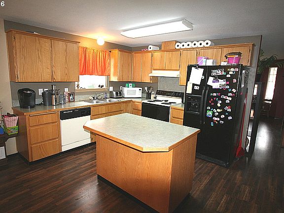 4th image of 13704 NE 84th St