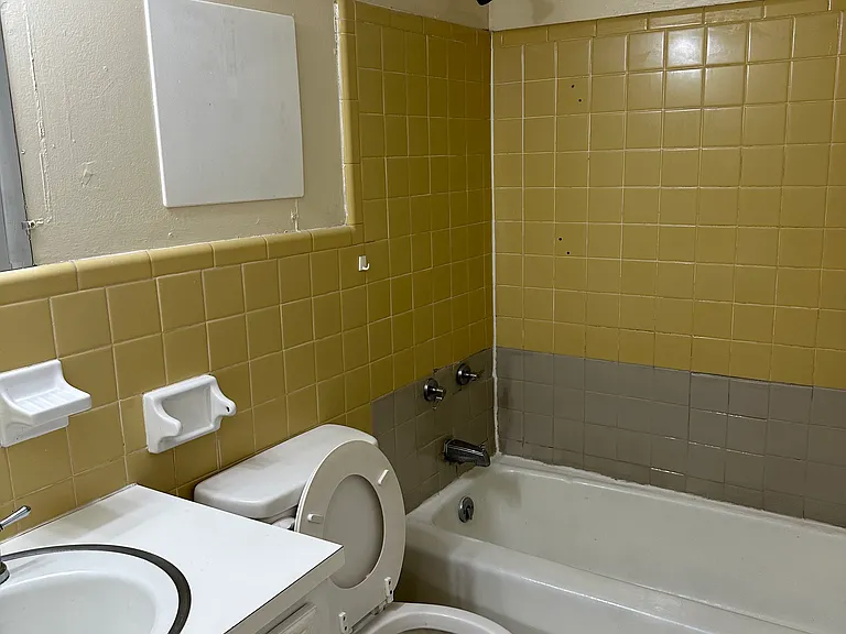 764 81st St S #B — Photo 23