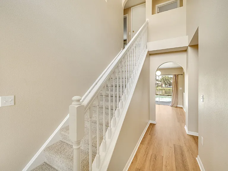 2081 Brookshire Cir — Photo 5
