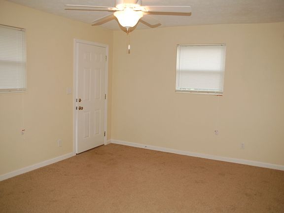 3rd image of 6762 Tinkerbell Ln