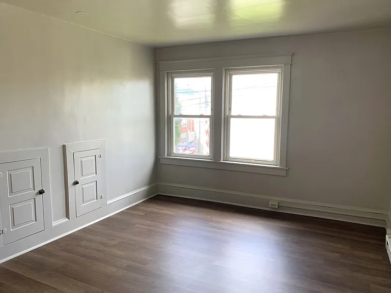 204 Lincoln Way E — Photo 12