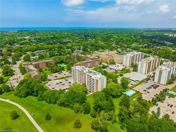 365 Geneva St #1002, Saint Catharines, ON L2N 5S7