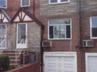 7248 Calamus Ave, Flushing, NY