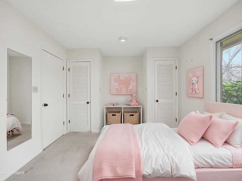 58th image of 2044 Manor Dr