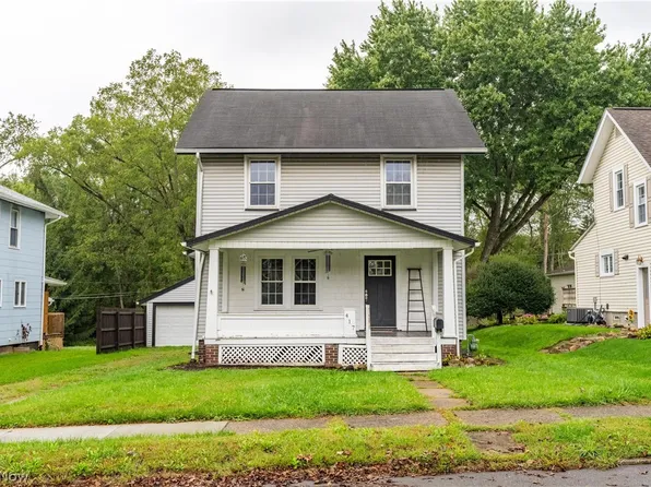417 Tuscarawas Ave NW, Brewster, OH 44613