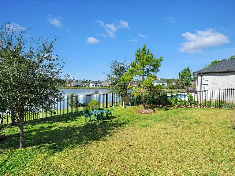 11 Shumard Oak Dr — Photo 21