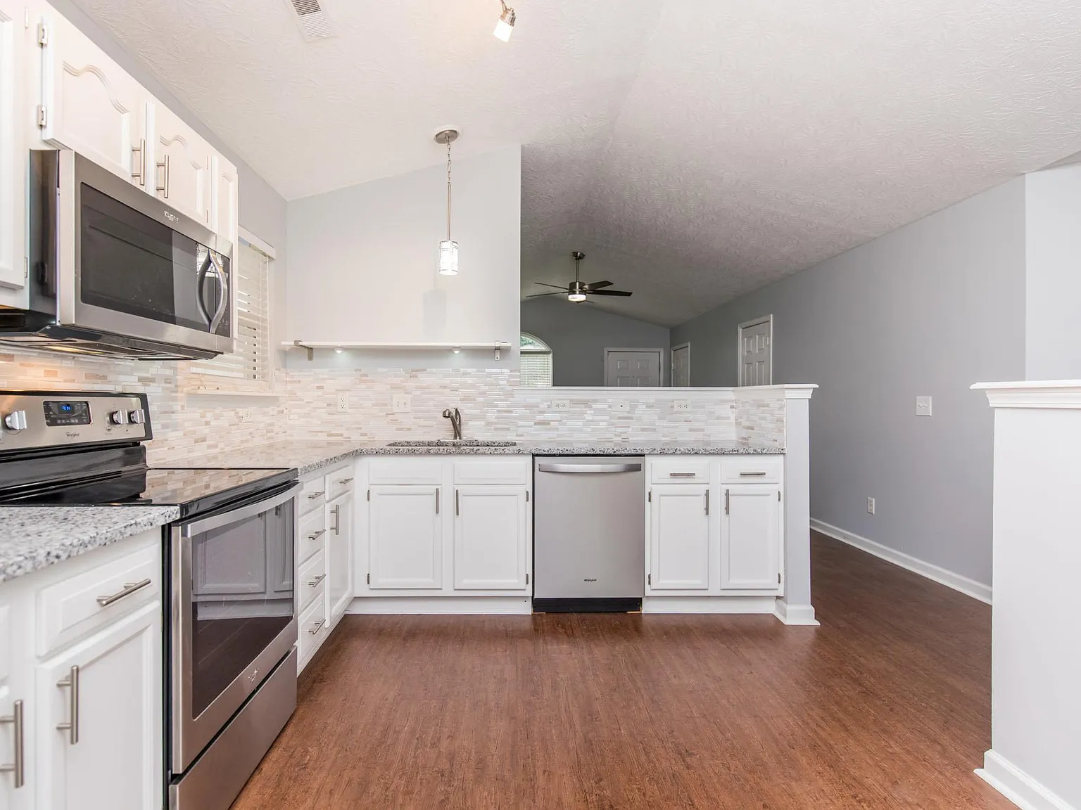 2649 Buck Lane — Photo 4