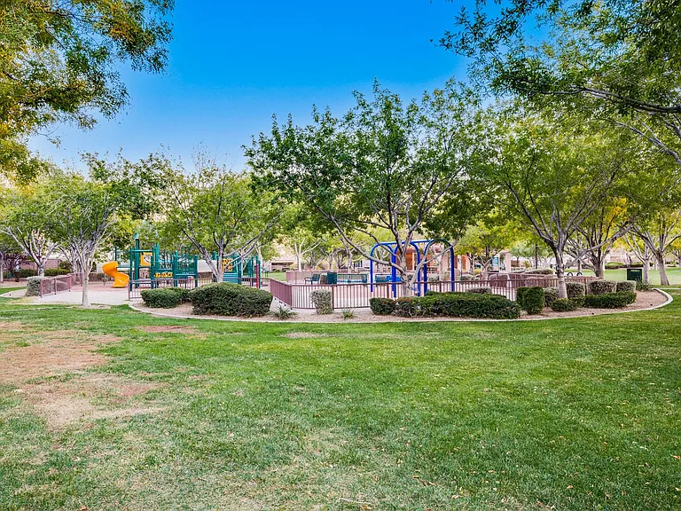 11086 Evvie Ln — Photo 38