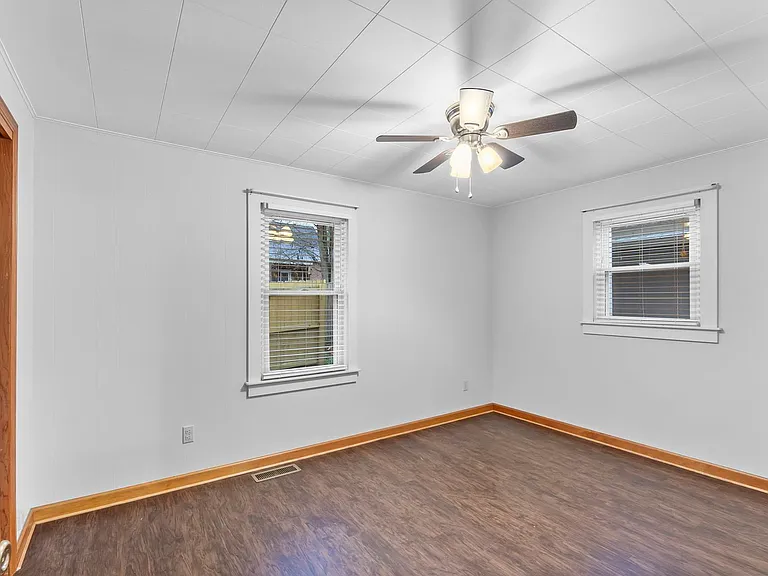 223 Daisy Ave — Photo 19