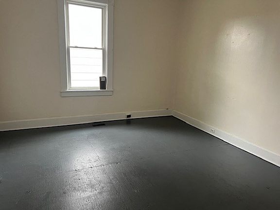5th image of 229 Hirn St