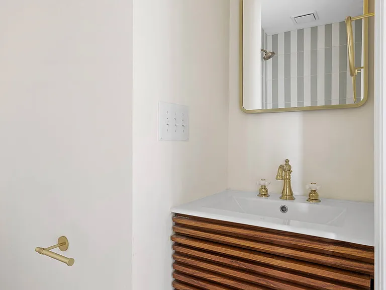 34 Isabella St — Photo 14