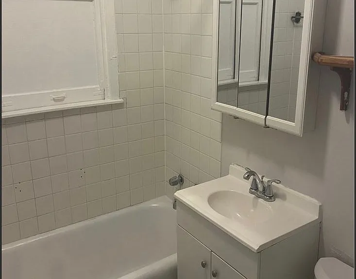 2900-04 N Laramie Avenue W George St #5200-06 — Photo 9