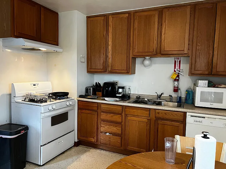 425 N Roosevelt St — Photo 8