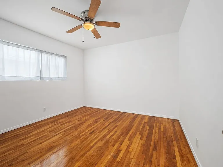 26015 Crest Rd — Photo 18