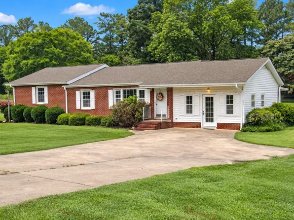 2635 W Lyon Station Rd, Creedmoor, NC 27522