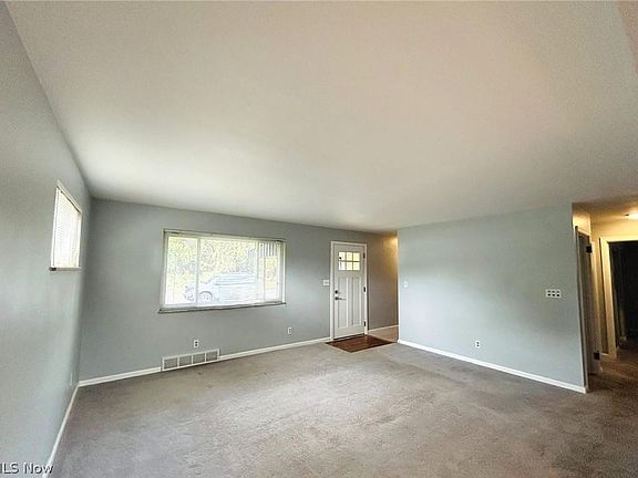 2nd image of 424 Lee Rd