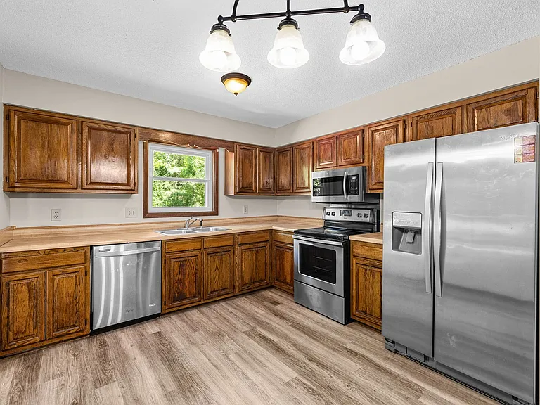 934 Welsh Ln — Photo 18
