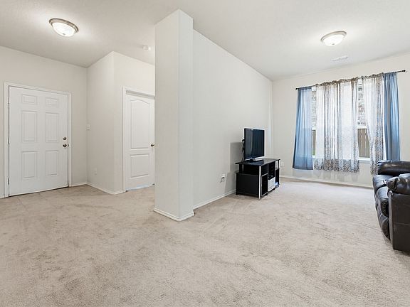 5th image of 2012 Brenham Dr