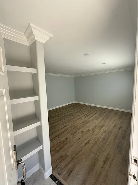 4132 Campus Ave — Photo 2