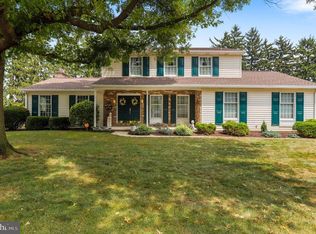 953 E McKinley St, Chambersburg, PA