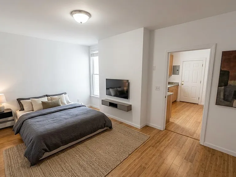 316 Summer Ave #1 — Photo 6