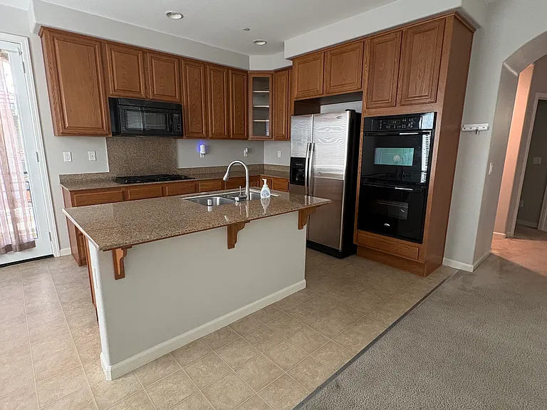 Kitchen/Dining area