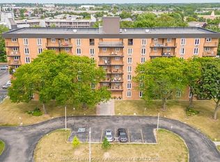 6502 Thornberry Cres, Windsor, ON N8T 2X2