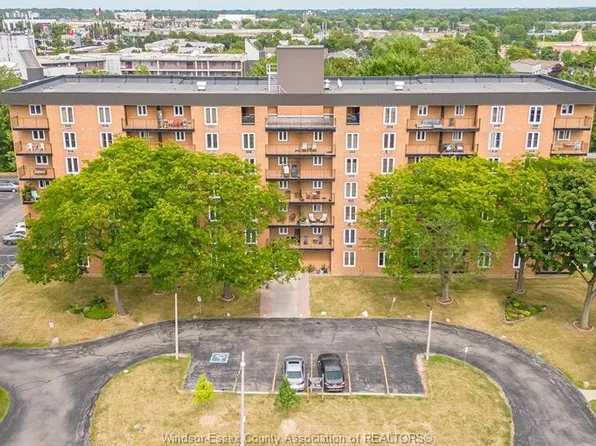 6502 Thornberry Cres, Windsor, ON N8T 2X2