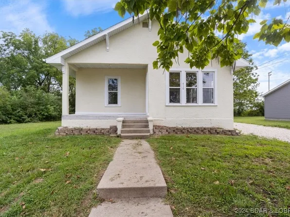 410 E 8th St, Eldon, MO 65026