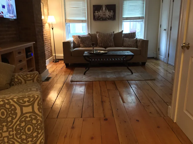 31 Russell St #1 — Photo 4