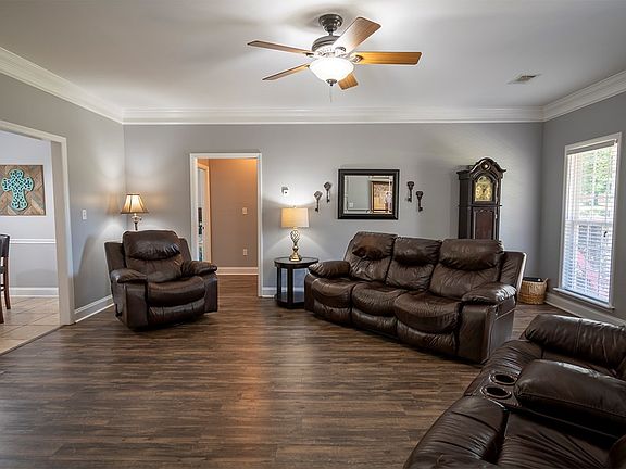 2nd image of 313 Saint Clair Dr