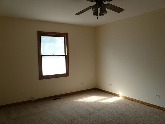 5th image of 36171 N Eastend Ave