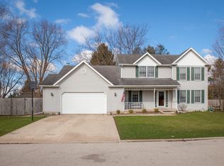 13 Primrose Ln, Sycamore, IL 60178