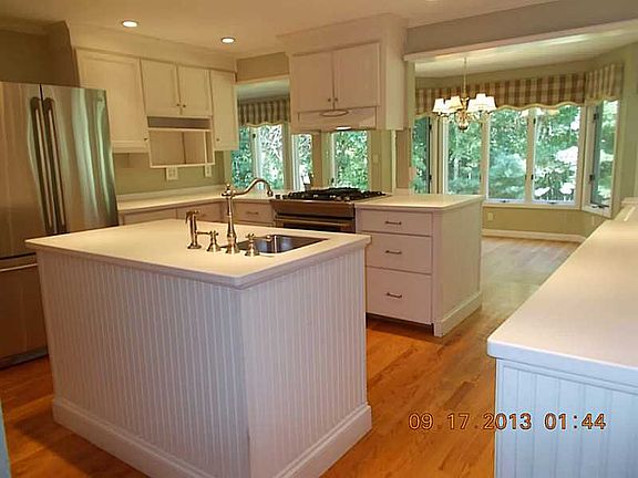 3rd image of 240 Shady Hill Dr