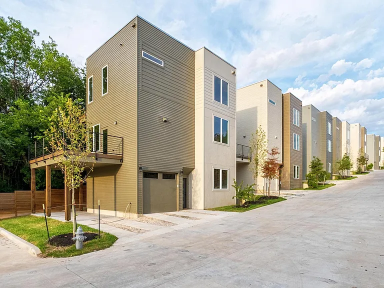 2309 Montopolis Dr #1 — Photo 30